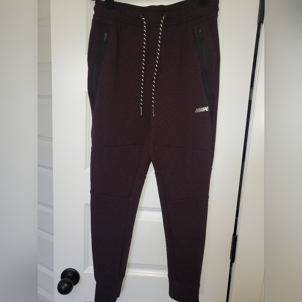 American Eagle men's joggers